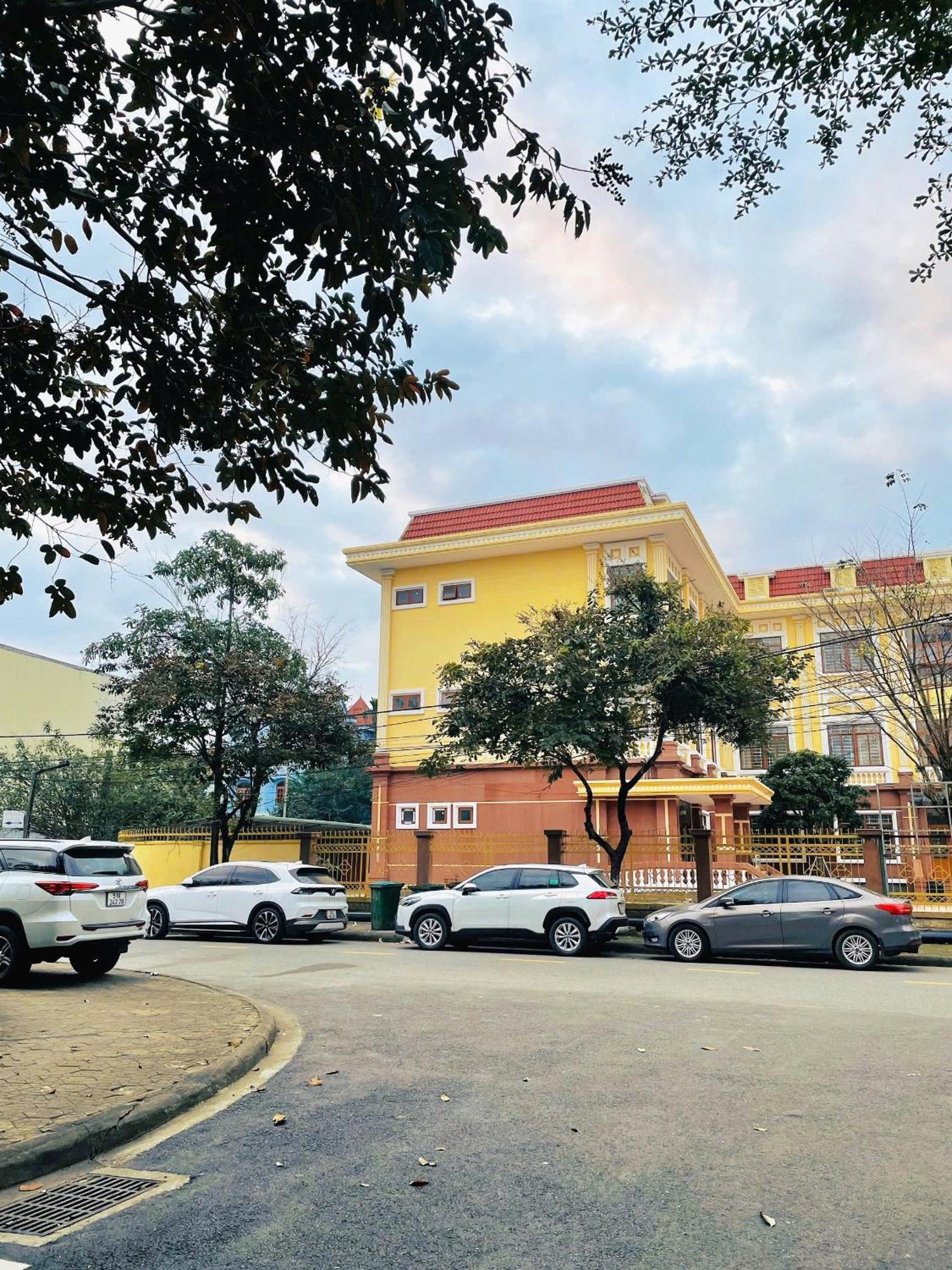 Khach San Romo Quang Ngai Exterior foto
